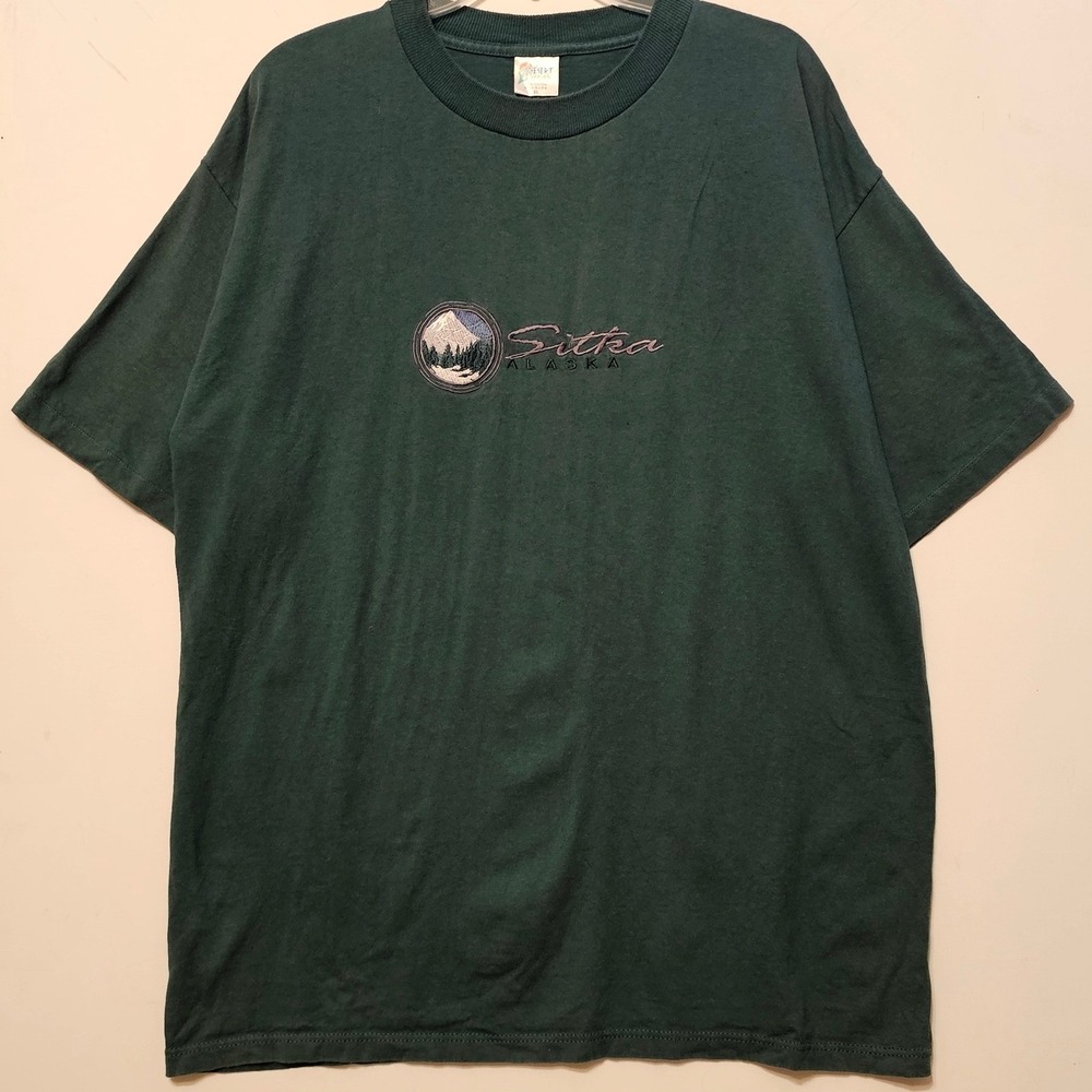 Vintage Desert Heat Sitka Alaska Embroidered T-Shirt Mens XL Green Made in USA